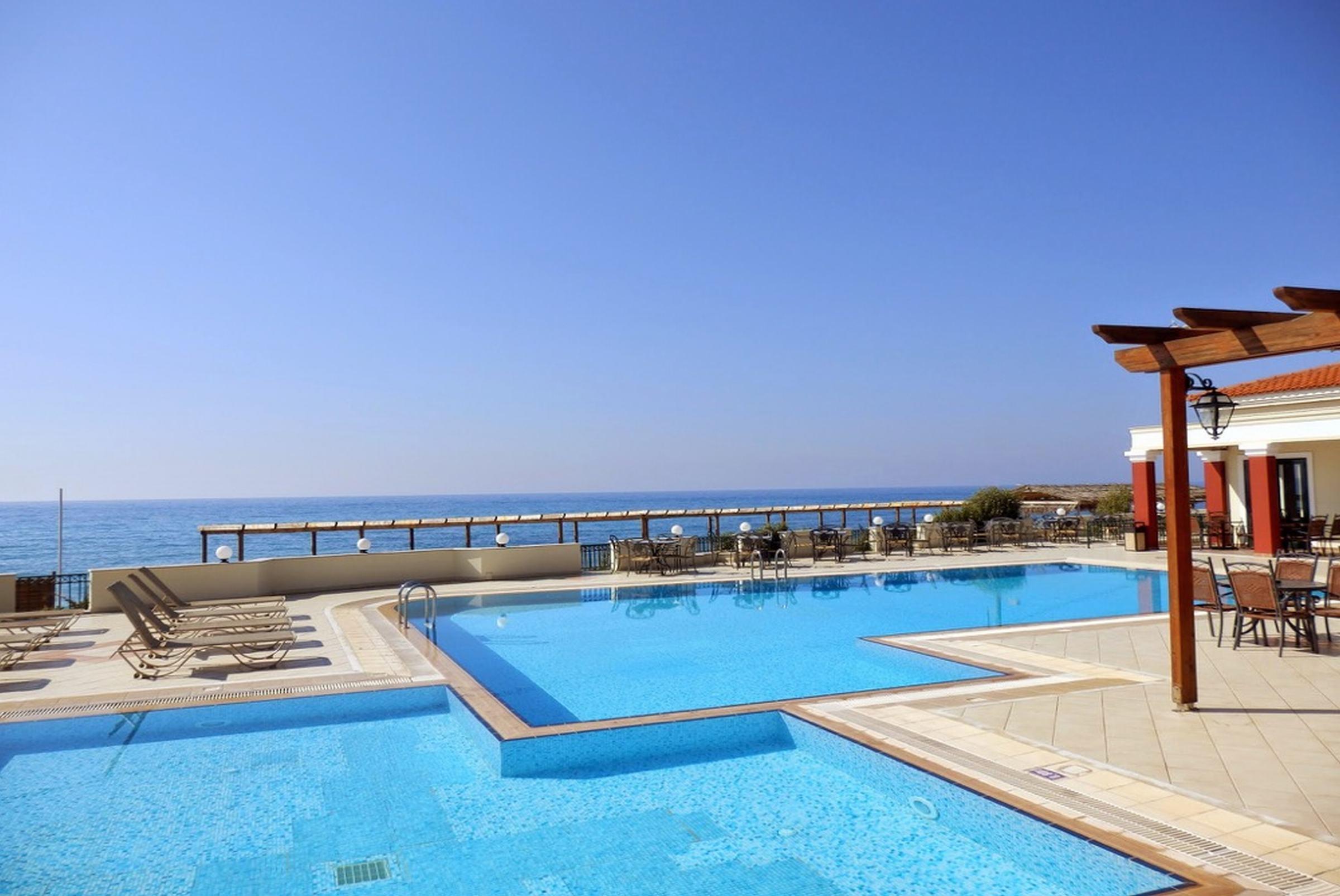 Messina Resort Hotel Kyparissia Exterior photo